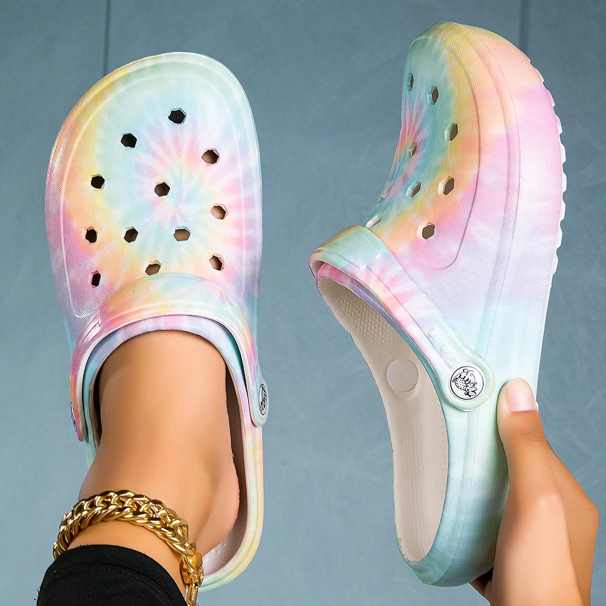 Garden Clogs Comfortable Women's Tie-dye Pattern Clogs, Slip On Lightweight Two-way Wear Clogs, Non-slip Summer Beach Slides 666 - Image 6